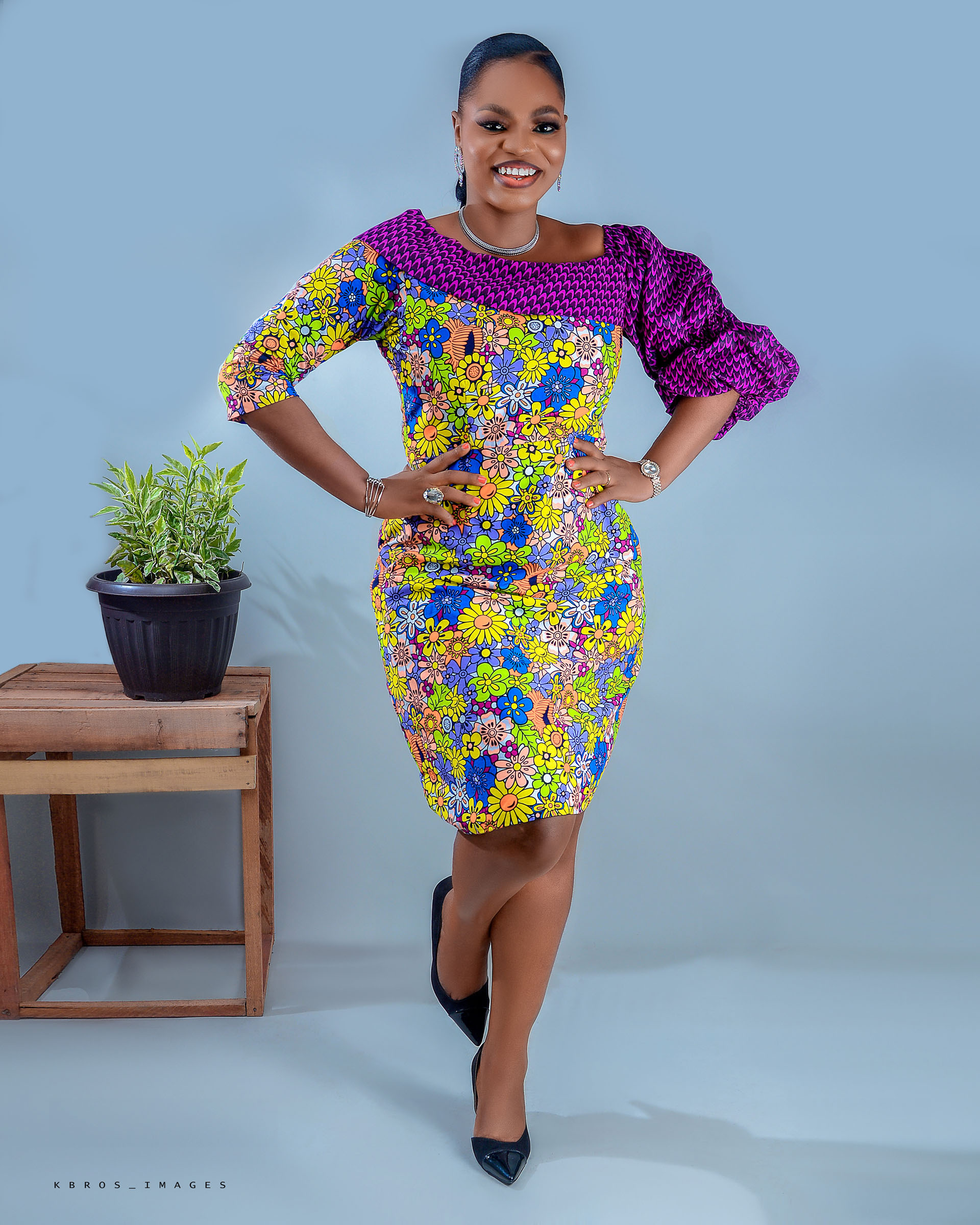 Erovwo gown Image 2